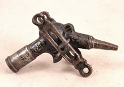 Diagonal Bit Holder